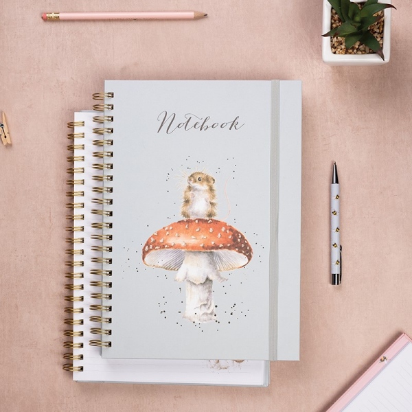 Kroužkový zápisník A4 Wrendale Designs – myška