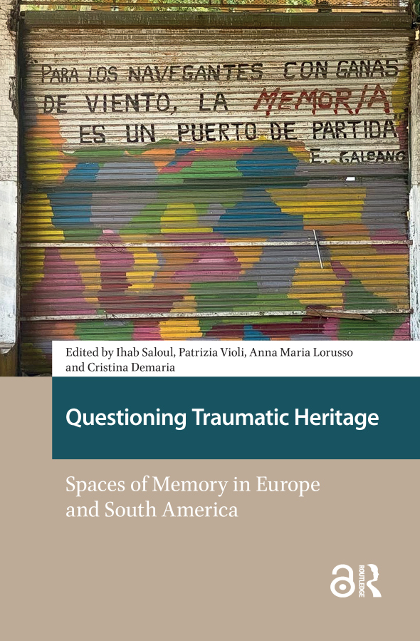 Levně Questioning Traumatic Heritage