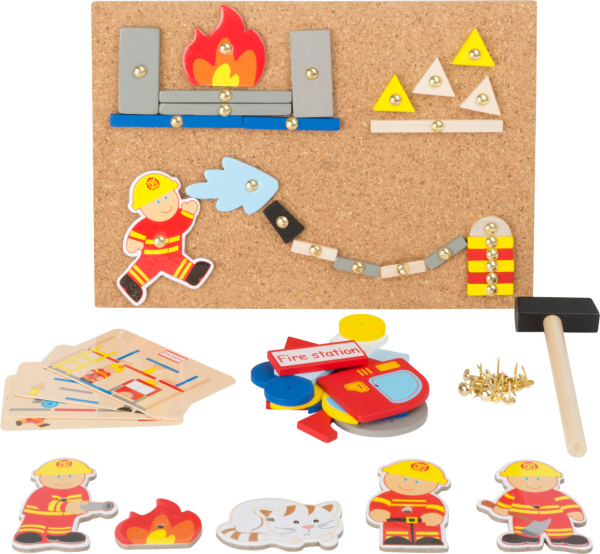 Levně small foot Kreativní zatloukací hra Hasiči