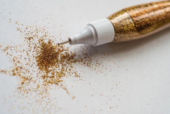 Třpytky v tužce holografické zlaté